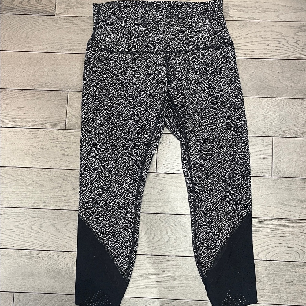 Lululemon Athletica Black and White Textured Leggings
